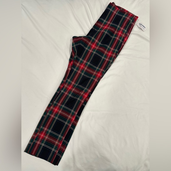 Old Navy Festive Plaid Pants - Picture 2 of 6